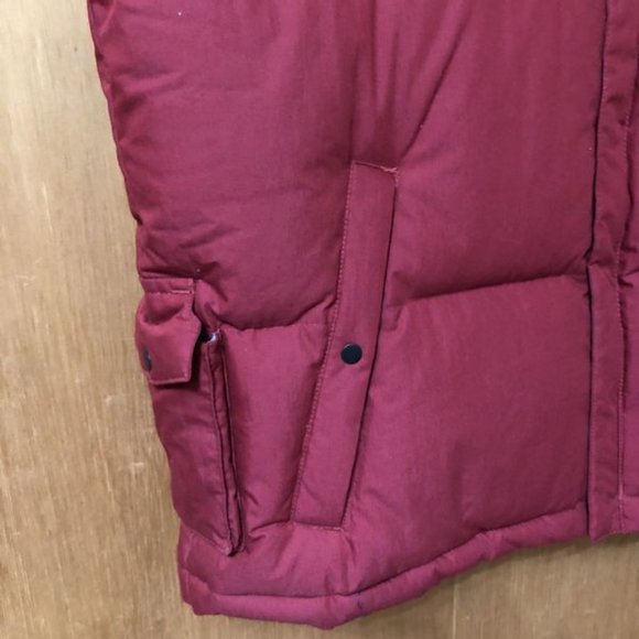 NWT - Red Nautica down vest size L - Picture 3 of 9